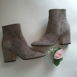 Marc Fisher embroidered boots